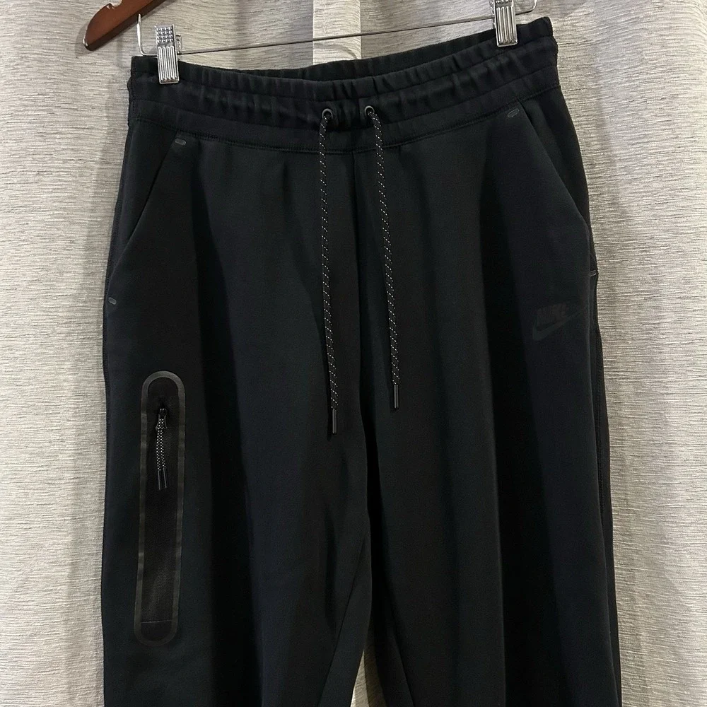 Nike Tech Fleece‎ Pants Mens Medium Black Joggers Tapered Zipper Pocket
